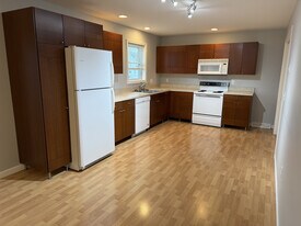 279 Saratoga Ave, Unit 279 in Mechanicville, NY - Building Photo