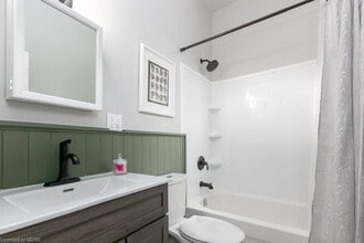 Alexander Street - 1 Bed in Belleville, ON - Building Photo - Building Photo