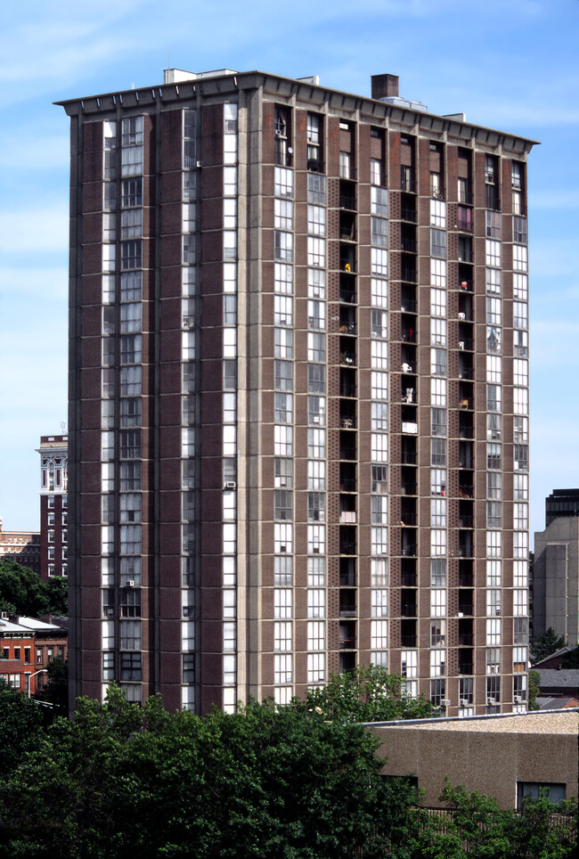 Crown Towers in New Haven, CT - Building Photo - Primary Photo