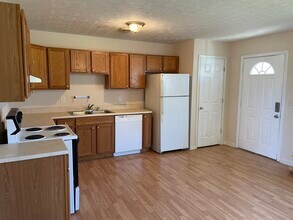 2264 Sulphur Rd, Unit Unit A in Smiths Grove, KY - Building Photo - Building Photo