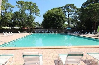 2650 Coconut Bay Ln in Sarasota, FL - Building Photo - Building Photo