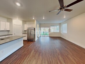 8254 Joyce St in Arvada, CO - Foto de edificio - Building Photo
