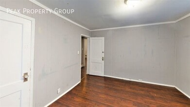 2317 Stratford Ave in Cincinnati, OH - Building Photo - Building Photo