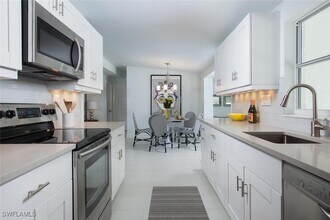 2048 Harbor Ln in Naples, FL - Building Photo - Building Photo