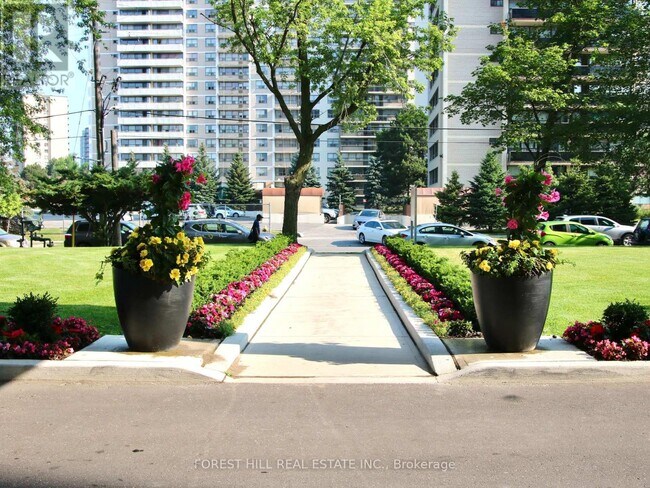 35 Esterbrooke Ave. in Toronto, ON - Building Photo - Building Photo