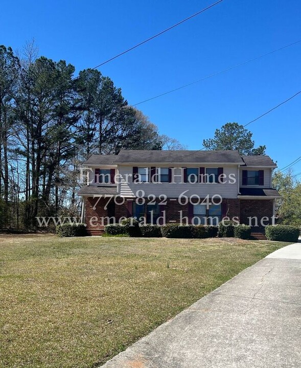 3113 Dove Ct in Snellville, GA - Building Photo