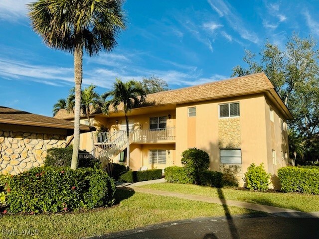 725 Palm View Dr in Naples, FL - Building Photo