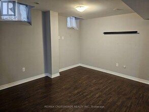 14 Ann Louise Crescent in Markham, ON - Building Photo - Building Photo