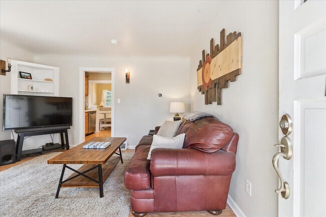 3027 S Pennsylvania St in Englewood, CO - Building Photo - Building Photo