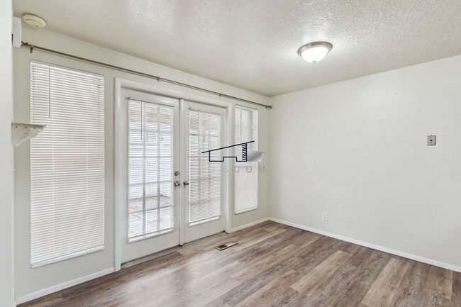 281 Pheasantbrook Dr in Centerville, UT - Foto de edificio - Building Photo