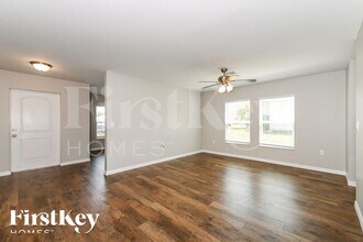 526 SE 1st St in Cape Coral, FL - Building Photo - Building Photo
