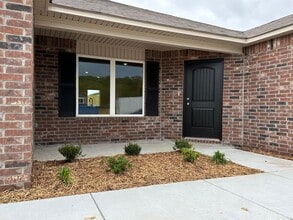 4 Curly Leaf Ln in Conway, AR - Building Photo - Building Photo