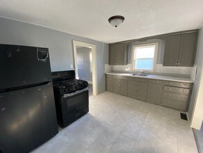 1134 S Haden St in Independence, MO - Building Photo - Building Photo