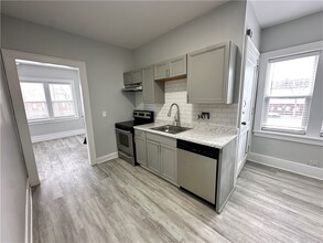 249 Central Park in Rochester, NY - Building Photo - Building Photo