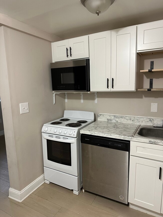 120 Chappell Rd SW, Unit 1 in Atlanta, GA - Building Photo - Building Photo