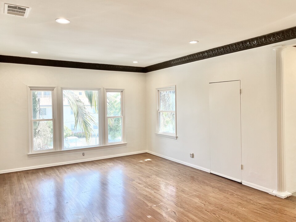 6917 Fountain Ave, Unit 6917 in Los Angeles, CA - Building Photo