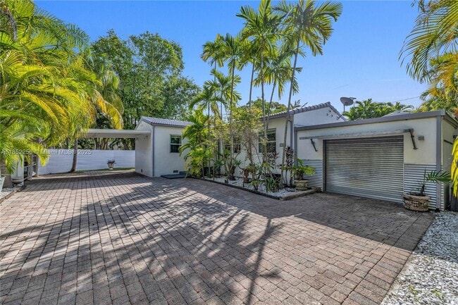 property at 1800 SW 21st St