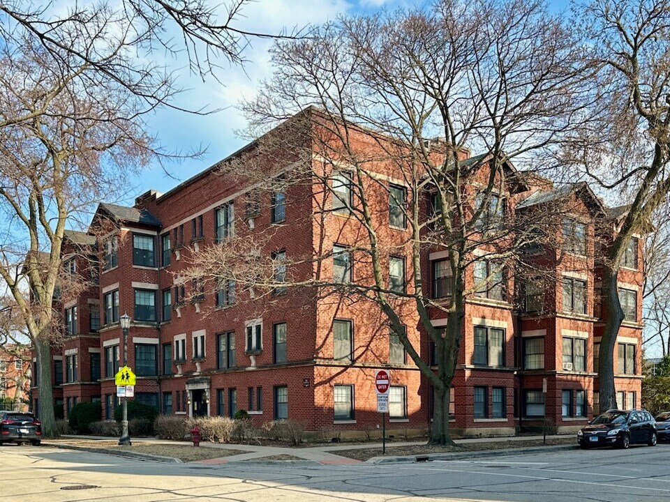 320 Lee St in Evanston, IL - Building Photo