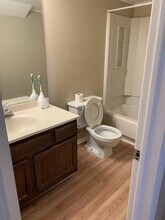 409 S Mt Carmel St in Wichita, KS - Building Photo - Building Photo