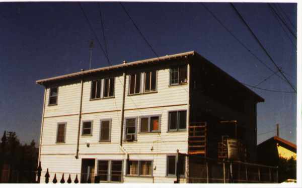 22110 Mission Blvd in Hayward, CA - Foto de edificio - Building Photo