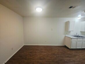 7523 April Ln in North Richland Hills, TX - Building Photo - Building Photo