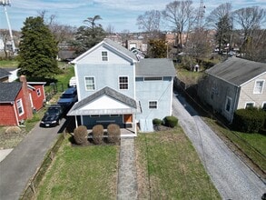 39 Edwards St in Patchogue, NY - Building Photo - Building Photo