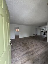 906 Dawson Ave in Long Beach, CA - Foto de edificio - Building Photo