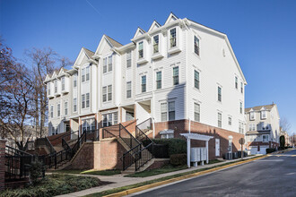 Courts At Wescott Ridge Condominiums in Fairfax, VA - Building Photo - Building Photo