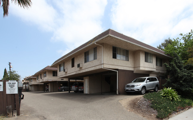 Vincetta Apartments in La Mesa, CA - Building Photo - Building Photo