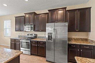 16614 Myrtle Sand Dr in Wimauma, FL - Building Photo - Building Photo