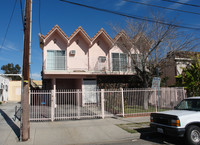 12031 Runnymede St in North Hollywood, CA - Foto de edificio - Building Photo