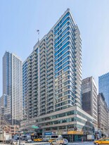 Hollingsworth in New York, NY - Building Photo