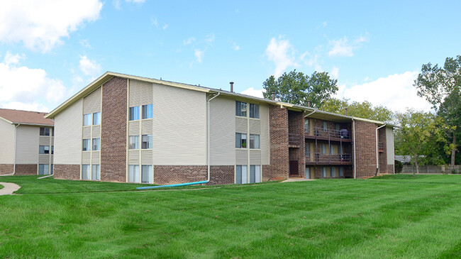 The Forum Apartments in Mt. Pleasant, MI - Building Photo - Building Photo