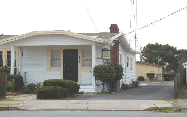 21563 Meekland Ave in Hayward, CA - Building Photo - Building Photo