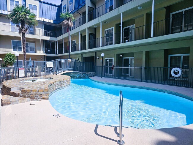 921 Marine Dr in Galveston, TX - Building Photo - Building Photo
