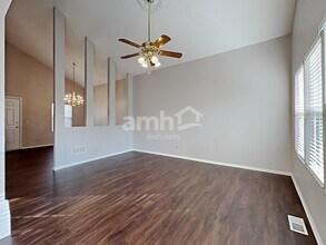 5756 Emerald Pointe Dr in Plainfield, IL - Building Photo - Building Photo