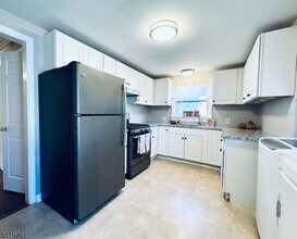 76 Personette Ave in Verona, NJ - Building Photo - Building Photo