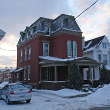 105 W Court St in Rome, NY - Foto de edificio - Building Photo