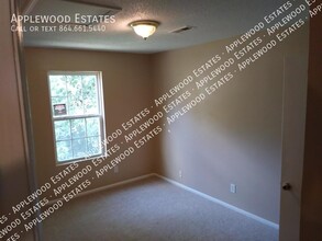 7506 Jennings St in Spartanburg, SC - Foto de edificio - Building Photo