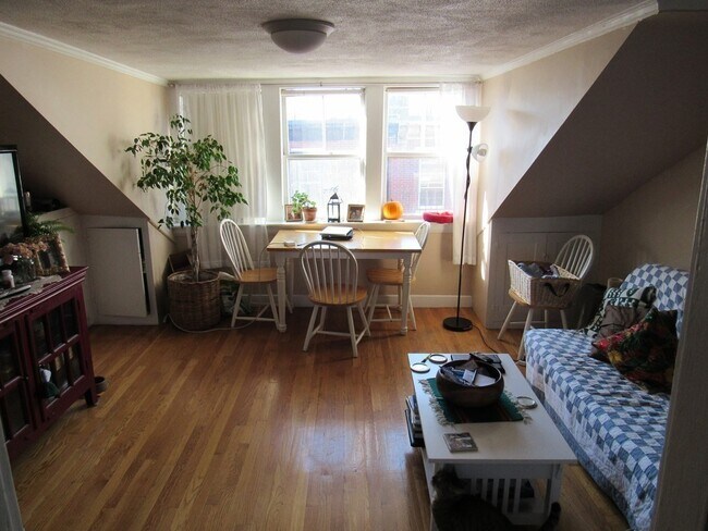 95 West Cedar St, Unit 4
