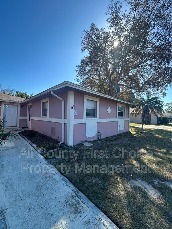 property at 3071 Park Ln