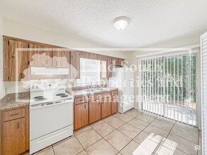 5847 Charlton Dr in Lakeland, FL - Building Photo - Building Photo