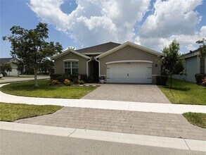 1704 NE White Pine Terrace in Ocean Breeze, FL - Building Photo - Building Photo