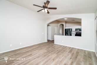 42539 W Michaels Dr, Unit G in Maricopa, AZ - Foto de edificio - Building Photo