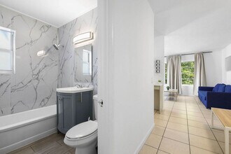 7340 Harding Ave in Miami Beach, FL - Building Photo - Building Photo
