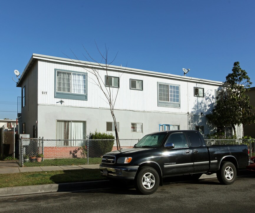 217 W Wilson Ave in Orange, CA - Building Photo