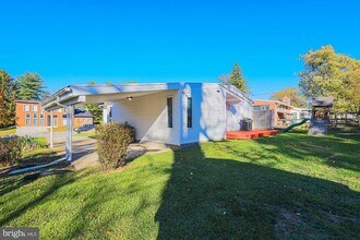 2421 Lightfoot Dr in Baltimore, MD - Building Photo - Building Photo