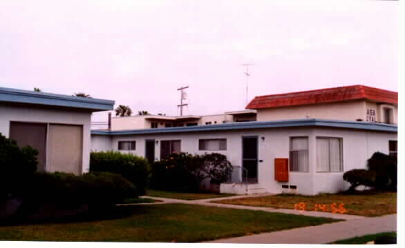 5038-5044 Narragansett Ave in San Diego, CA - Building Photo