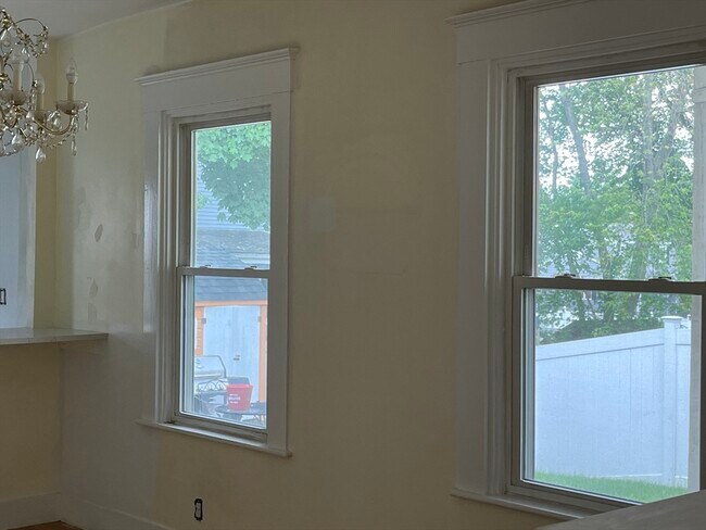 29 Lincoln St in Stoneham, MA - Building Photo - Building Photo