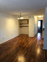 1006 W Calle del Sol, Unit 4 in Azusa, CA - Foto de edificio - Building Photo